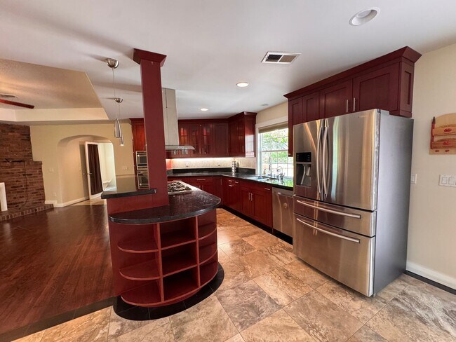 Building Photo - Private Gated Luxury Estate on Acreage with Pool, Pond & Solar in Prime Newcastle Location