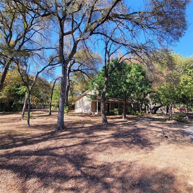 Building Photo - 13006 Broadmeade Ave