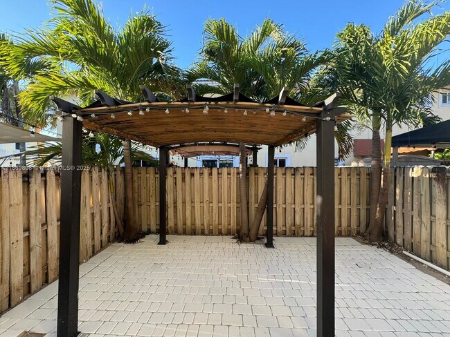 Building Photo - 7458 NW 179th Terrace