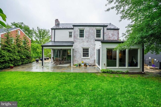 Building Photo - 5724 27th St NW