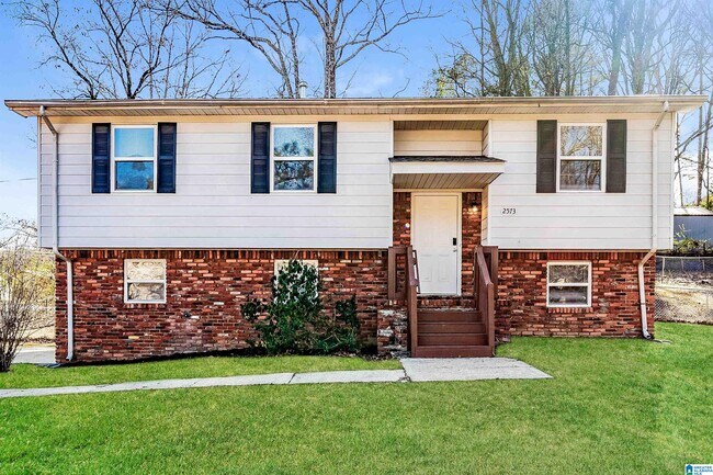 Primary Photo - 2573 Gaylon St