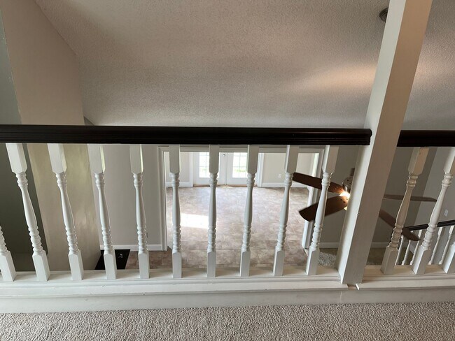 Building Photo - Beach Access 5BR 3Bath Home in Mary Esther