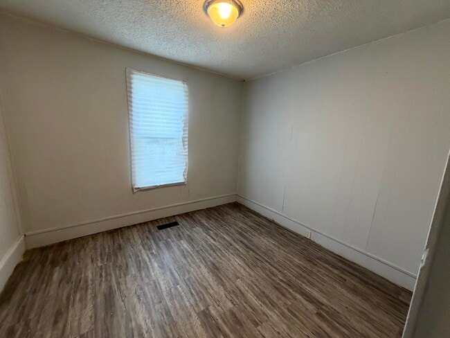 Building Photo - 56 Bismark-