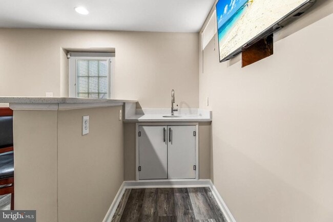 Building Photo - 8920 Flour Ct