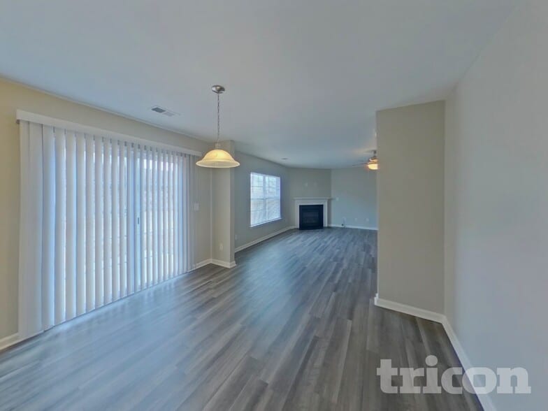 Building Photo - 547 Falls Cottage Run