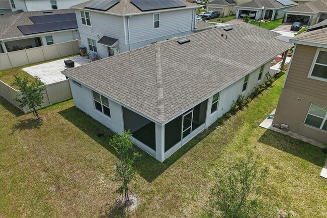 Building Photo - 5079 Royal Point Ave