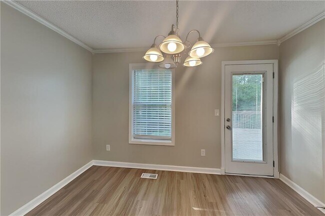 Building Photo - 102 Ashford Dr