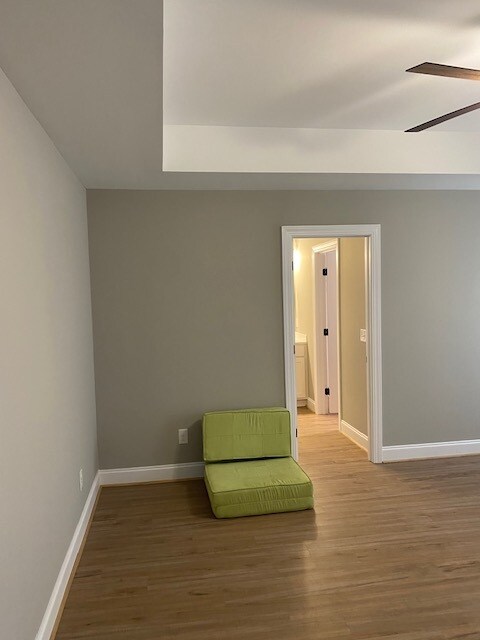 Building Photo - 1546 Sunglow Dr