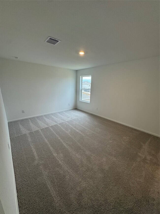 Building Photo - 16715 Old Wagon Wy