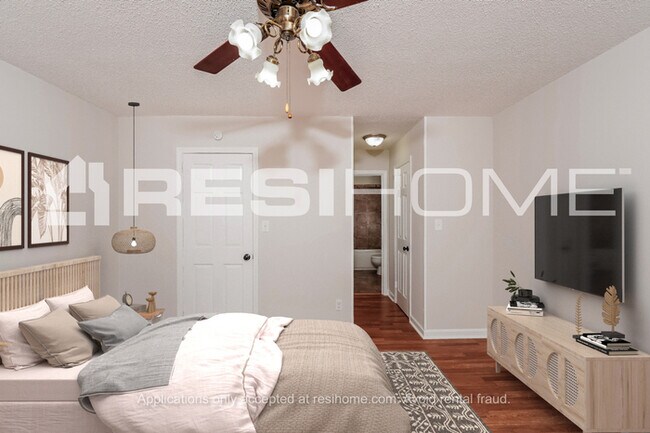 Building Photo - 6870 Ridgewood Dr