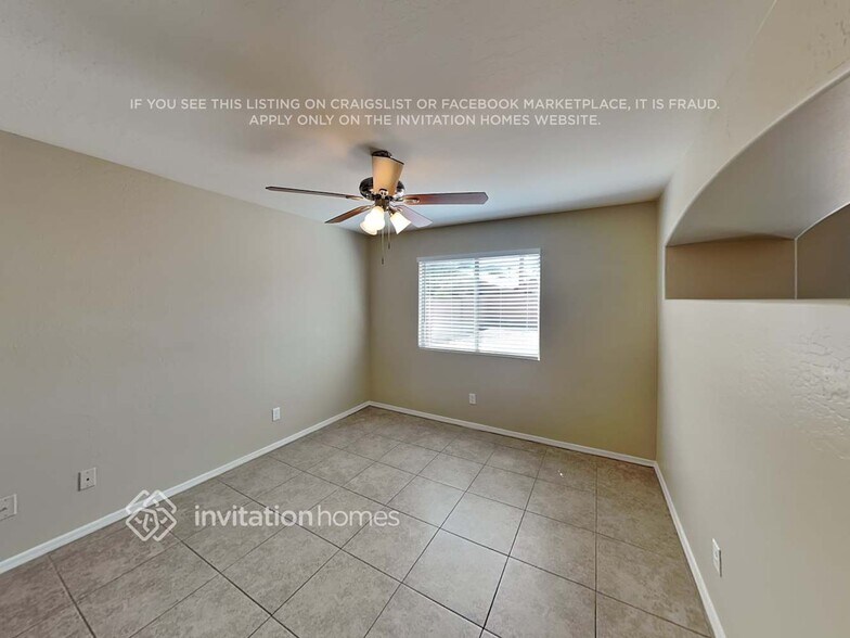 Building Photo - 15555 W Meade Ln