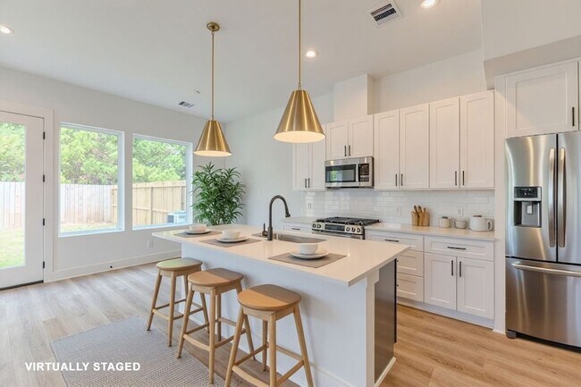 Building Photo - 7628 Inwood Hls Ln