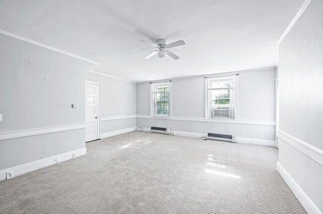 Building Photo - Charming 4BE/3BA Home in Historic Downtown Franklin!