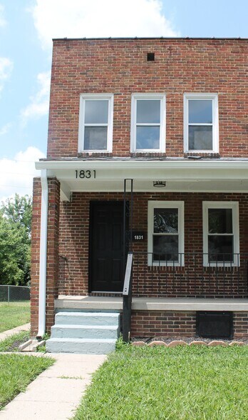 Building Photo - 1831 S Champion Ave