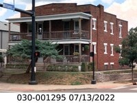 Building Photo - 922 Northwest Blvd