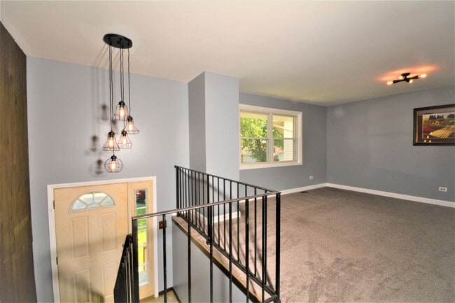 Building Photo - 1126 Honeywood Dr