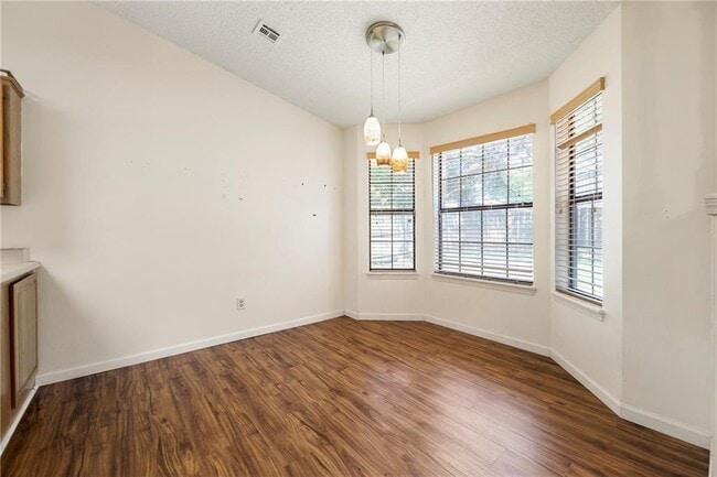 Building Photo - 207 Pleasant View Ln