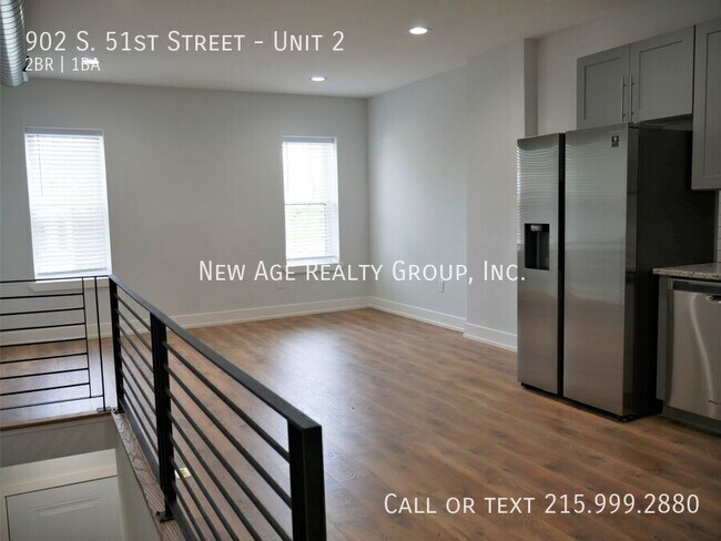 Building Photo - Modern 2 bedroom, 1 bathroom apartment loc...