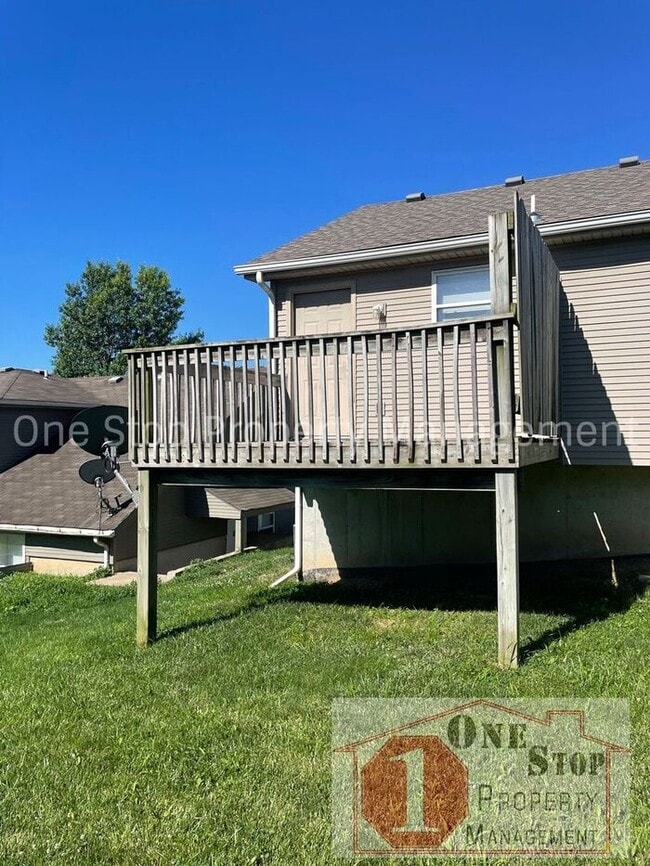Building Photo - Charming 2 Bedroom TownHouse in Independen...