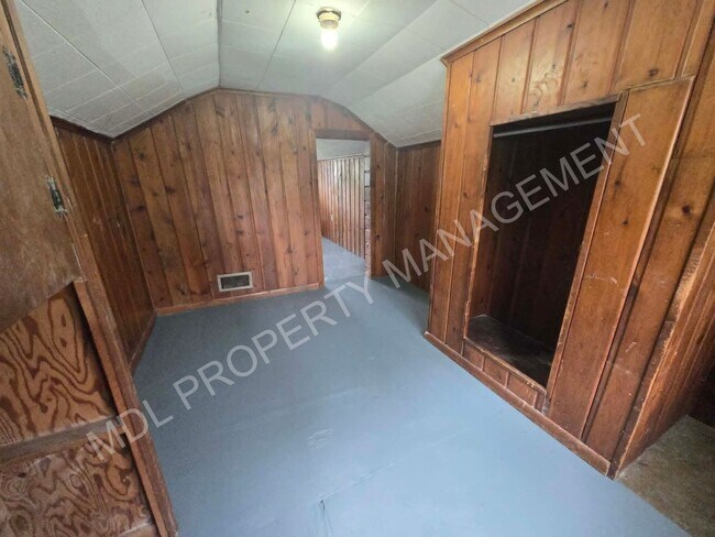 Building Photo - Spacious 3-Bedroom Home in Saginaw