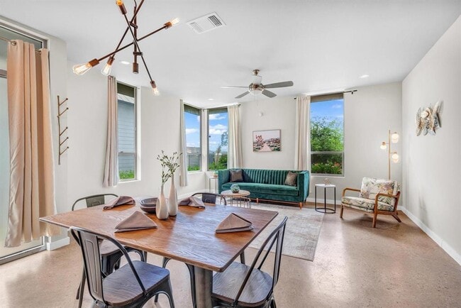 Building Photo - 5325 Sendero Hills Pkwy