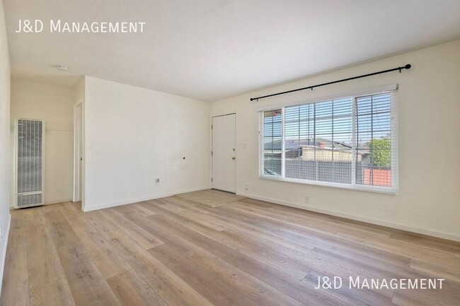 Building Photo - 3341 Chamoune Ave