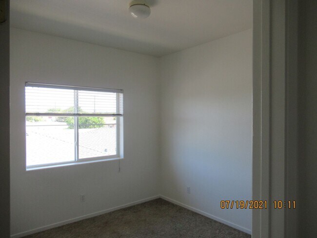 Building Photo - l31400