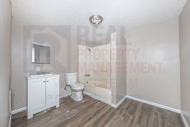 Building Photo - 3643 W 39th St