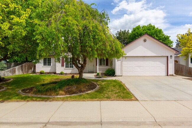 Primary Photo - 1230 N Cabrillo Ave