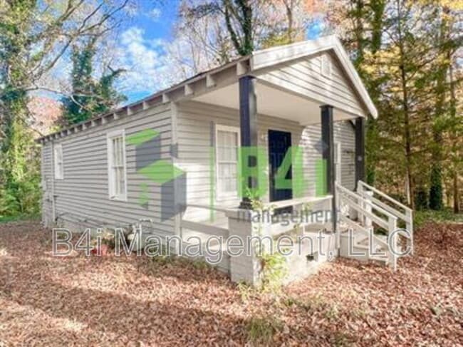 Building Photo - 119 Chandler Cir SE