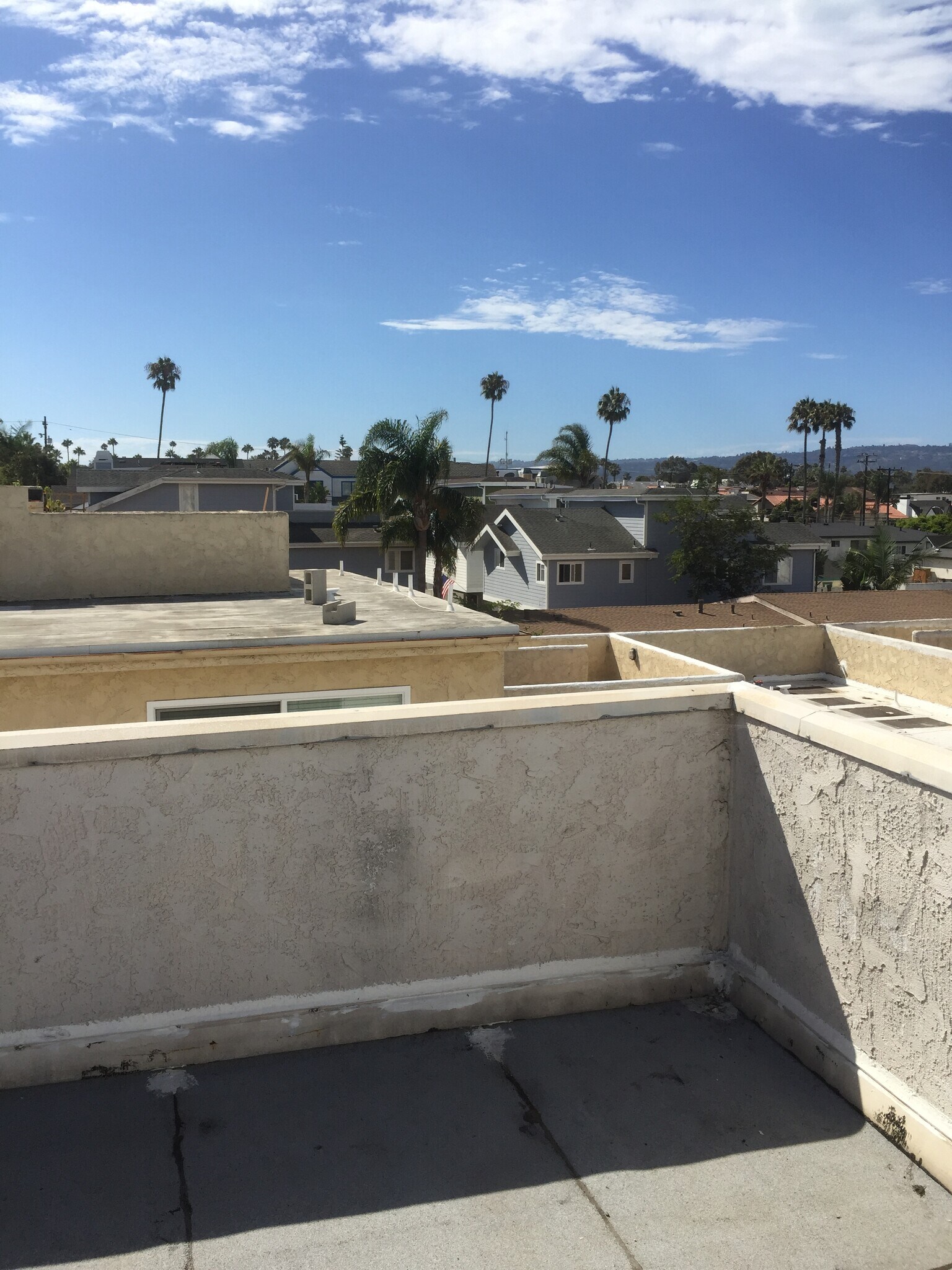 Building Photo - 519 N Francisca Ave