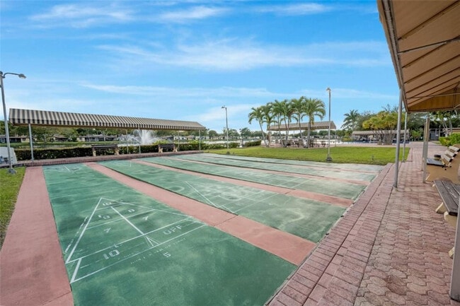 Building Photo - 301 Cambridge Rd