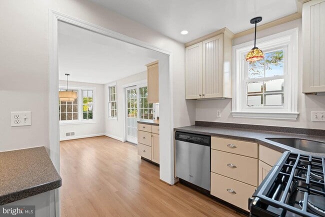 Building Photo - 5321 Allandale Rd