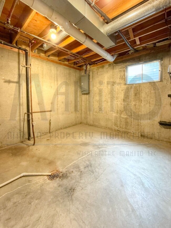 Building Photo - 5002 S Morrill Ln
