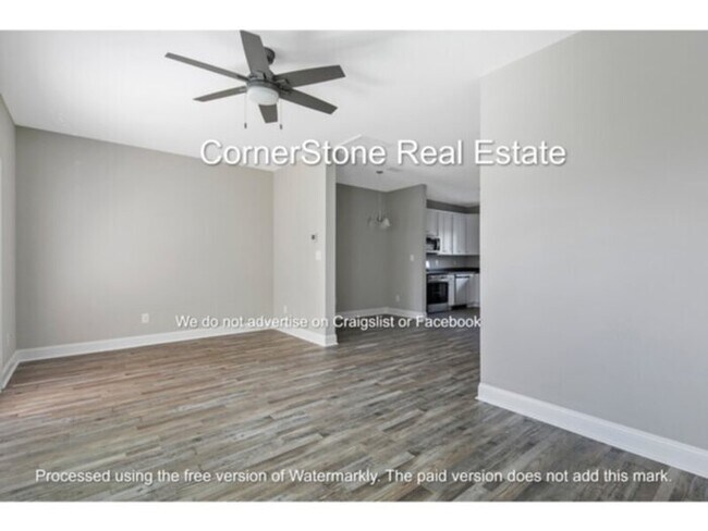 Building Photo - 2854 Little Dr