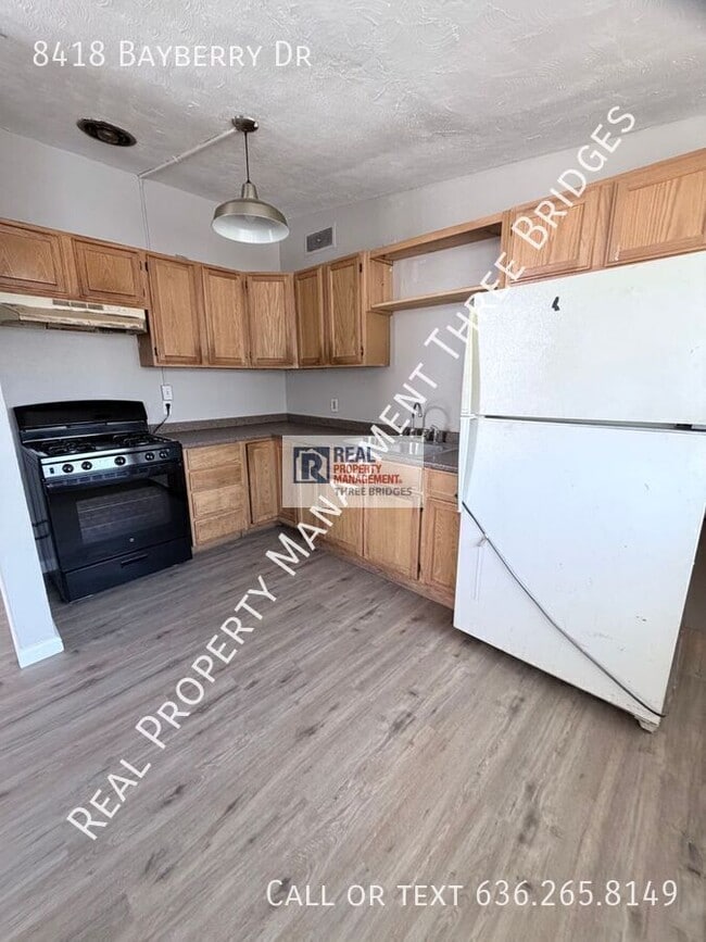 Building Photo - 8418 Bayberry Dr