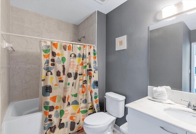 Building Photo - 133 NE 2nd Ave