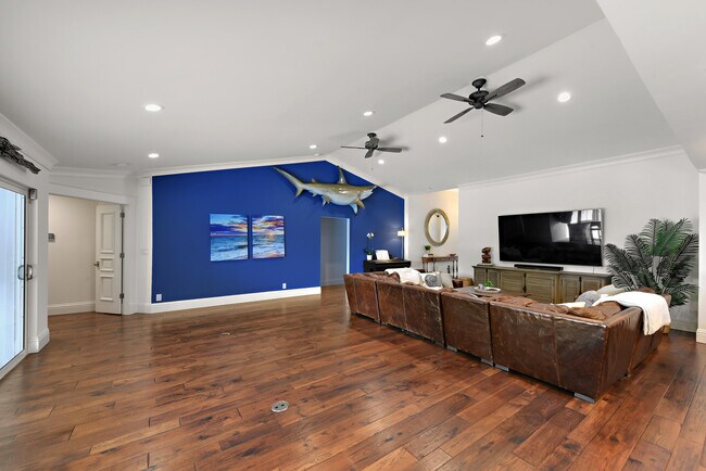Building Photo - 730 Camino Lakes Cir