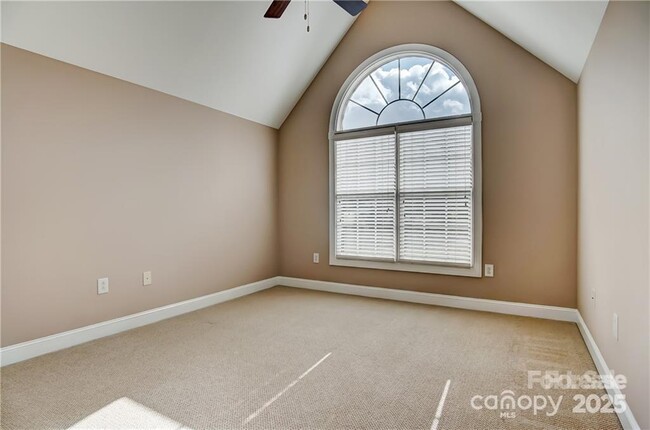 Building Photo - 8005 Weddington Downs Dr