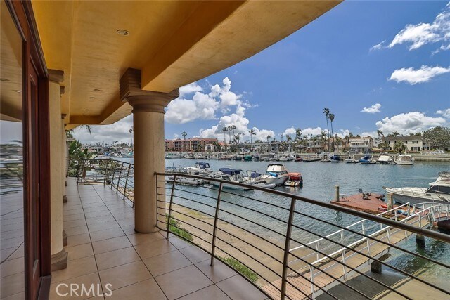 Building Photo - 5455 E Sorrento Dr