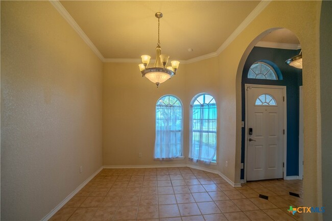 Building Photo - 511 Cowhand Dr