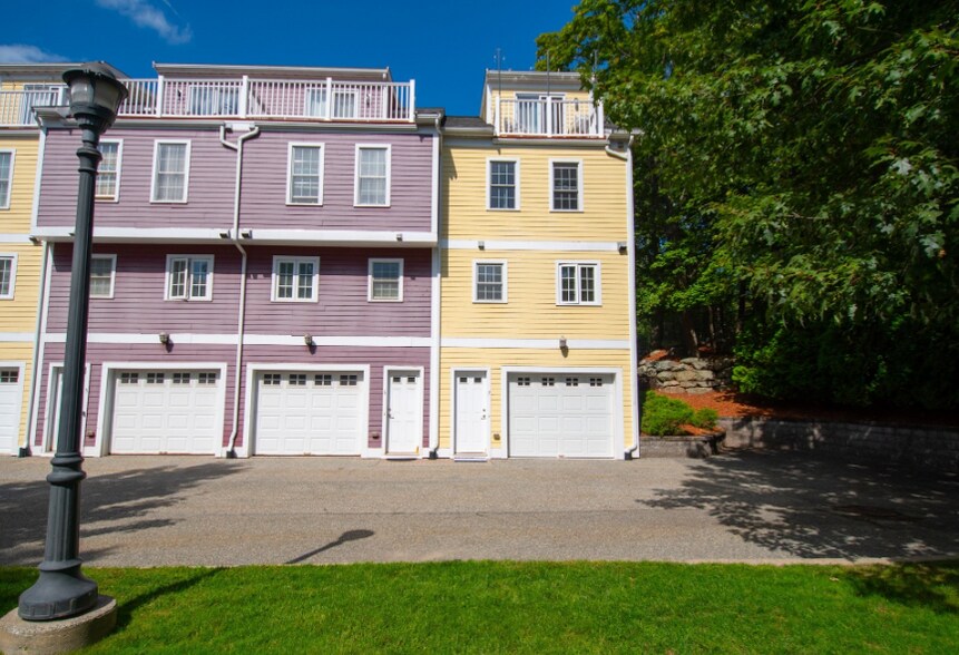 Primary Photo - 40 Brattle St