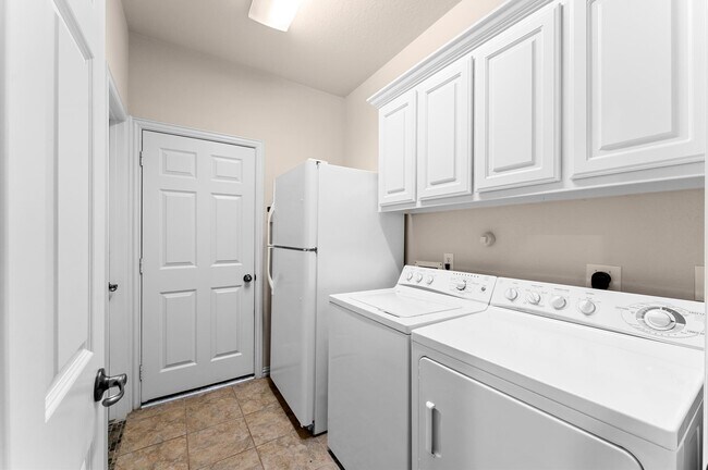 Building Photo - 23139 Sandsage Ln