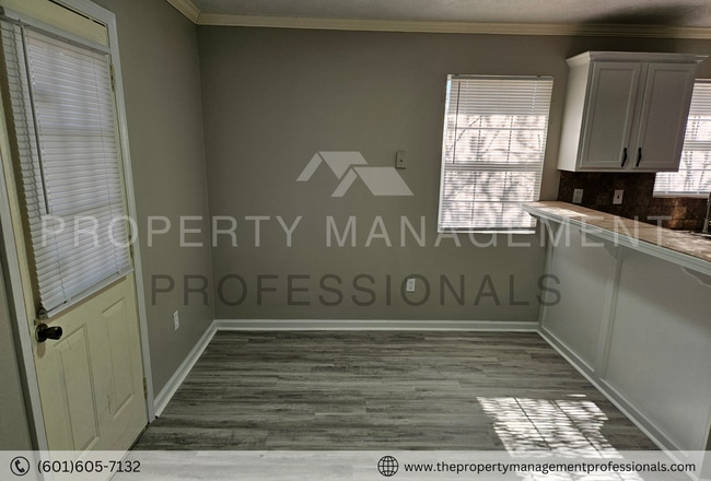 Building Photo - Renewed and ready to be a home!