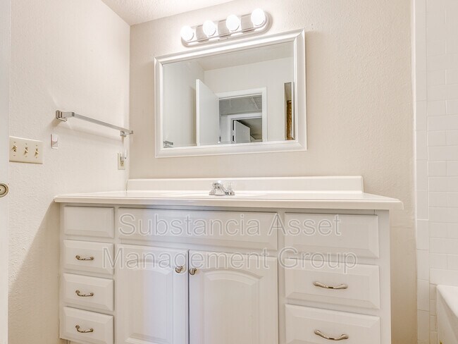 Building Photo - 14443 N Pennsylvania Ave