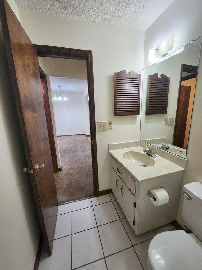 Building Photo - 35097 Whispering Oaks Blvd