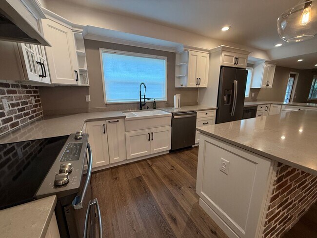 Building Photo - Beautiful Port Orange 4 Bed 2.5 Bath Serene Home Available IMMEDIATELY!