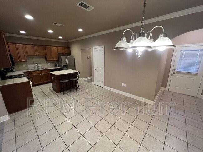 Building Photo - 4000 Mchugh Rd