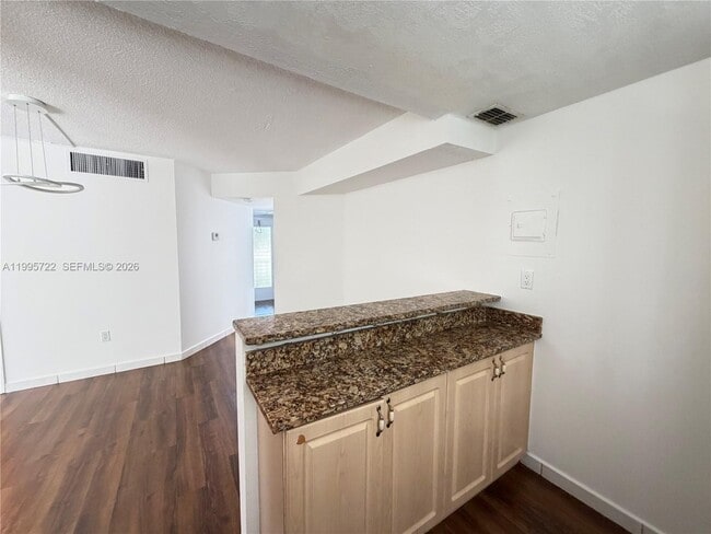 Building Photo - 9201 Lime Bay Blvd