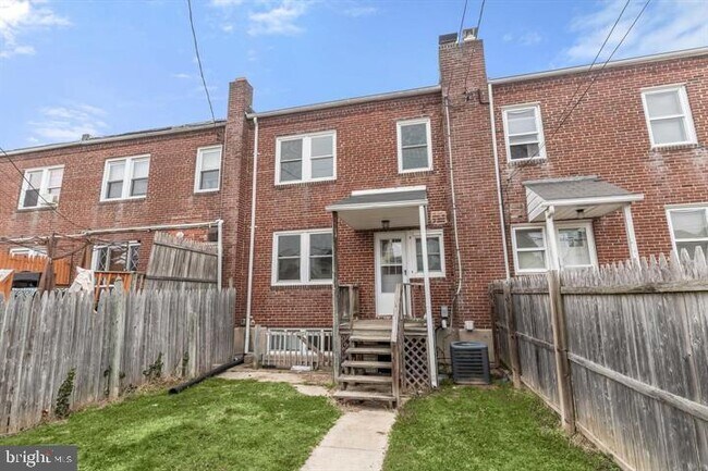 Building Photo - 2456 Keyway